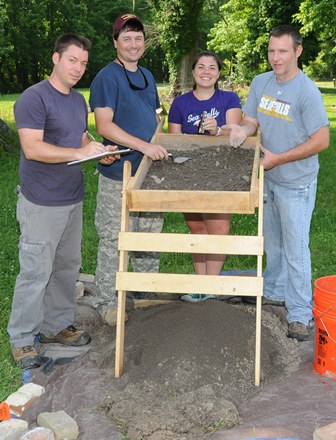 Boroughs Leads SU Archaeology Team at Dorchester County Dig